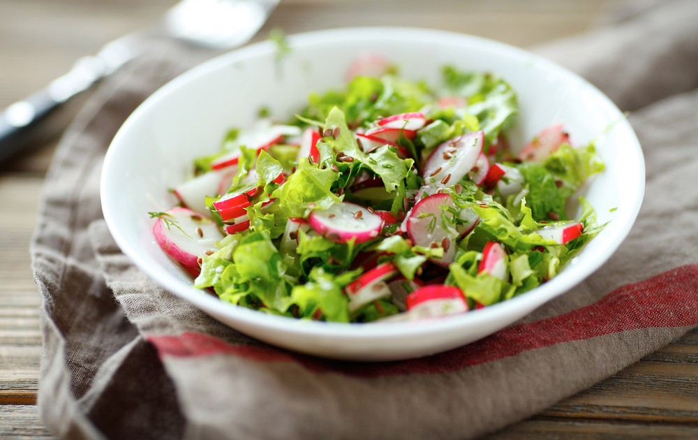 Весенний салат из редиса и рукколы – простой и вкусный рецепт