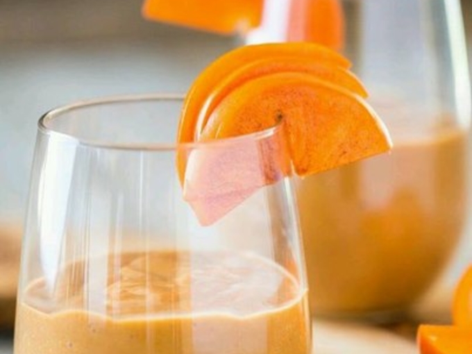 Рецепт смузи из хурмы и мандаринов от Эктора Хименес-Браво: экзотический вкус и полезные свойства