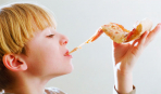 Исследование: пицца вредит здоровью детей