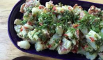 Теплый картофельный салат с вялеными томатами