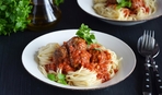 Спагетти с фрикадельками: любимое блюдо с детства