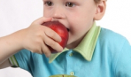 Лечите детскую астму с помощью овощей и фруктов