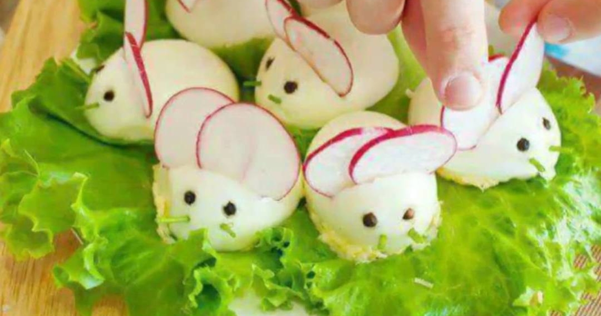 Как сделать мышь из яйца для украшения салатов