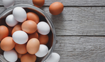Як вибрати свіжі яйця до Великодня