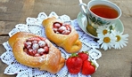Что приготовить на обед: Творожные булочки с ягодами