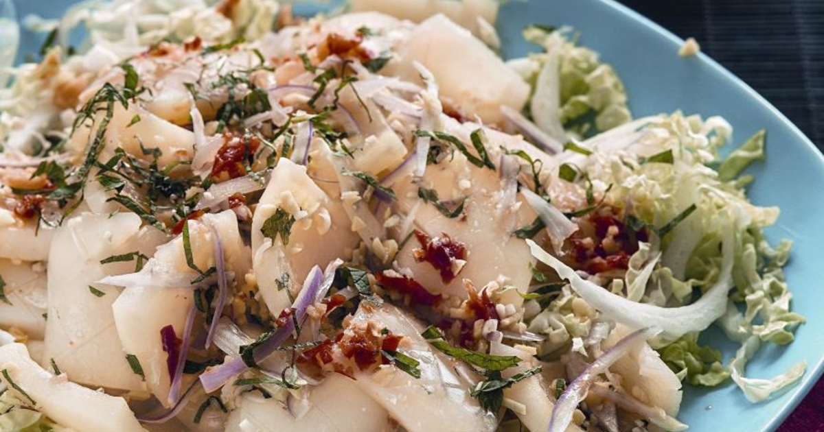 Вкусные салаты с кальмарами рецепты с фото пошагово