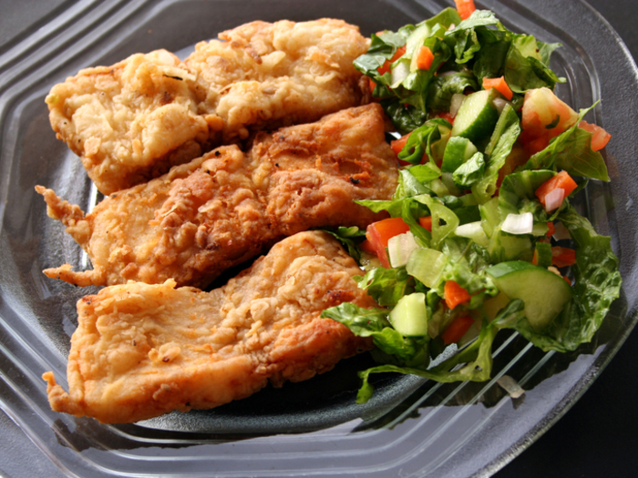 Рыба в духовке: 3 лучших рецепта по версии SMAK.UA