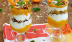 Творожный десерт с абрикосовым пюре