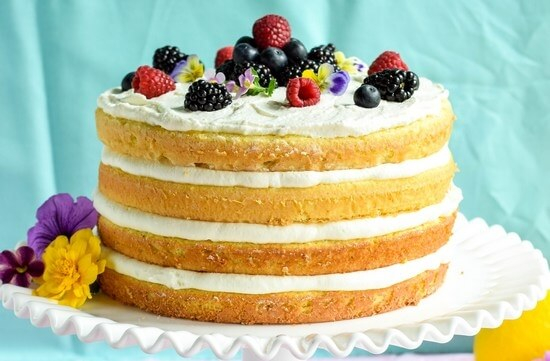 Бисквитный торт со сметанным кремом, рецепт с фото