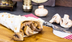 Быстрые рецепты: рулет из лаваша с грибами
