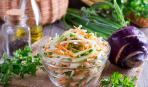Раз, два - и готово: легкий салат с кольраби и редисом