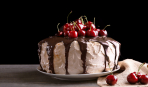 Необычный десерт: блинный торт с вишней