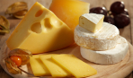 С чем нельзя кушать сыр: 4 особенно опасных дуэта