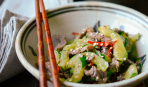 Острый салат из огурцов с мясом по-корейски