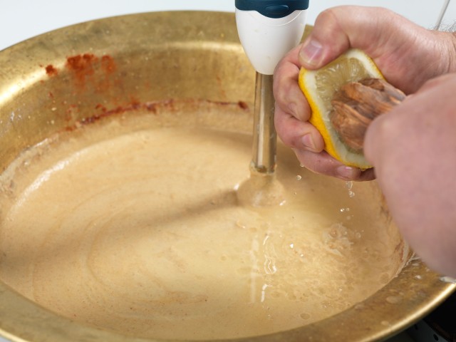 Рецепт горохового хумуса с кедровыми орешками: простой и вкусный способ приготовления