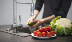 Як правильно мити овочі та фрукти, щоб позбутися хімікатів